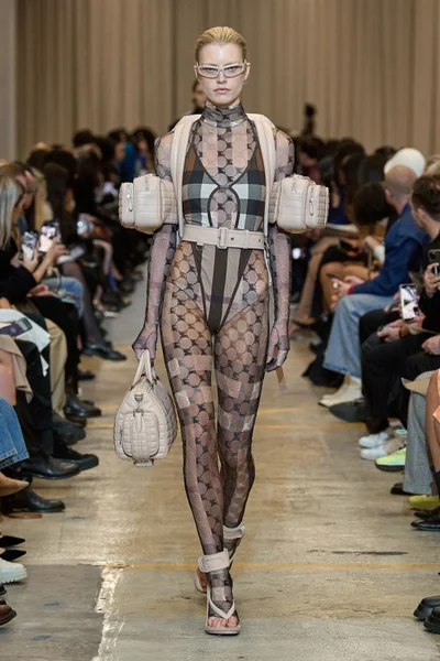 Look 53